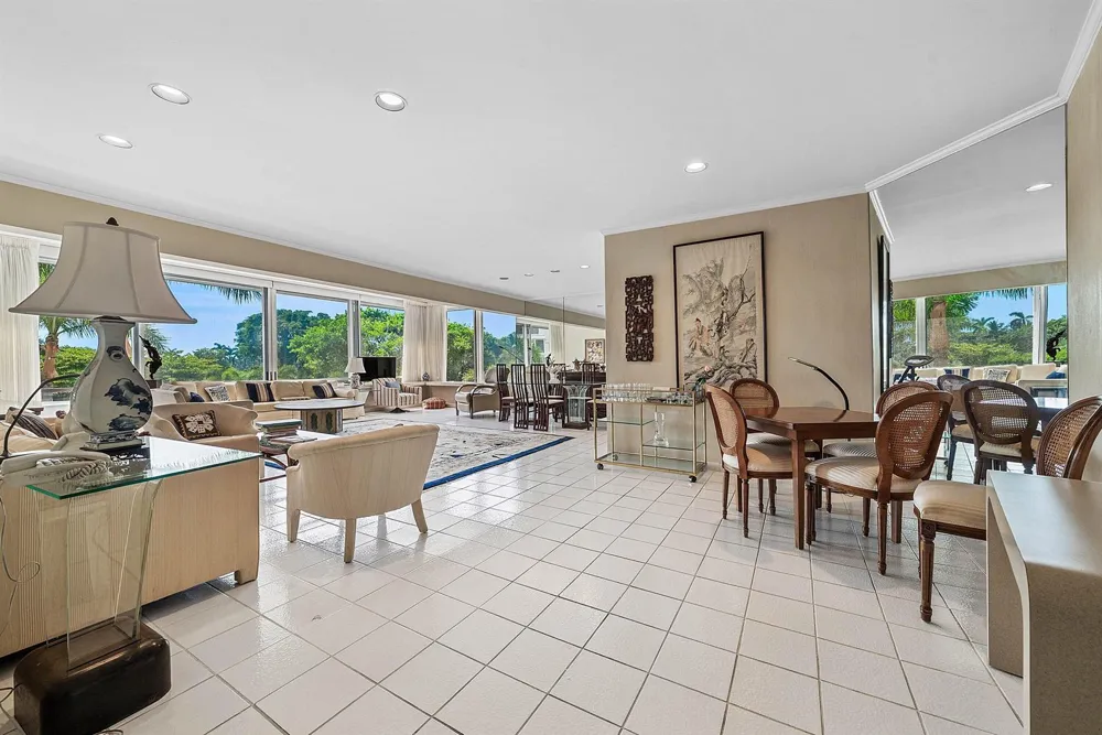 44 Cocoanut Row #222b Palm Beach, FL 33480