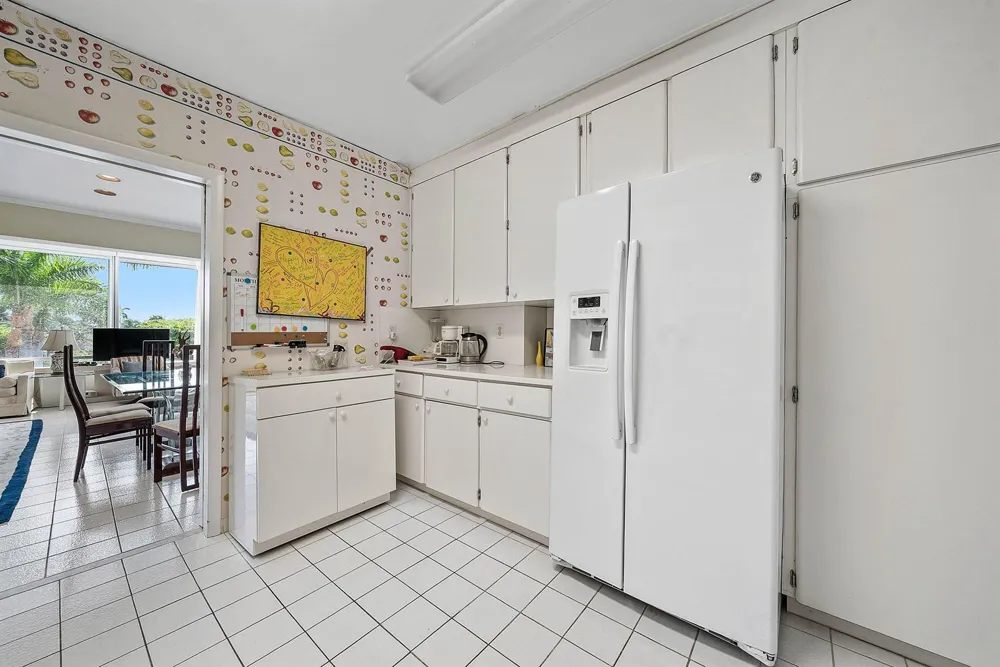 44 Cocoanut Row #222b Palm Beach, FL 33480