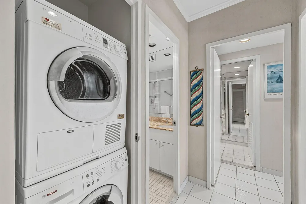 44 Cocoanut Row #222b Palm Beach, FL 33480