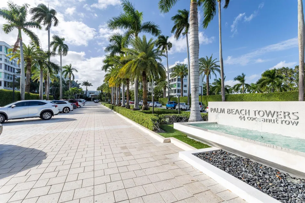 44 Cocoanut Row #222b Palm Beach, FL 33480