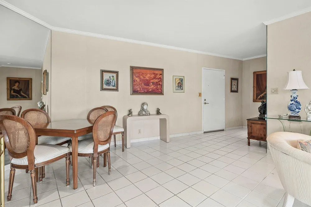 44 Cocoanut Row #222b Palm Beach, FL 33480