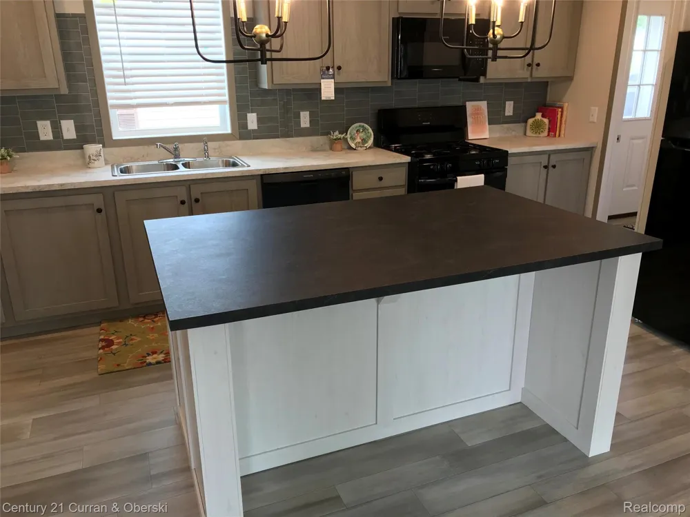 6564 E Michigan Avenue #141 Saline City, MI 48176