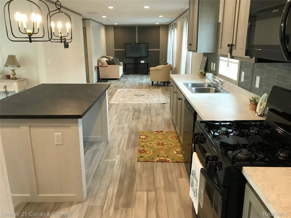 6564 E Michigan Avenue #141 Saline City, MI 48176