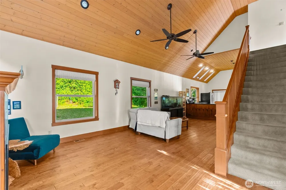 222 Oxbow Lake Lane Toledo, WA 98591