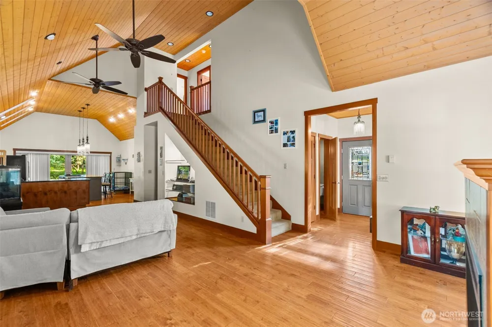222 Oxbow Lake Lane Toledo, WA 98591