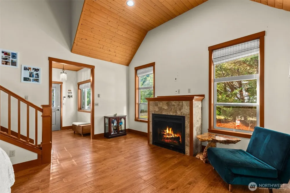 222 Oxbow Lake Lane Toledo, WA 98591