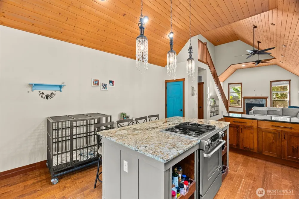 222 Oxbow Lake Lane Toledo, WA 98591