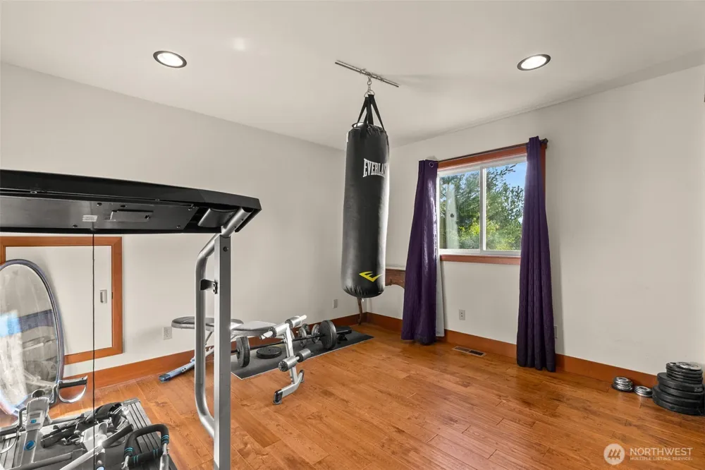222 Oxbow Lake Lane Toledo, WA 98591