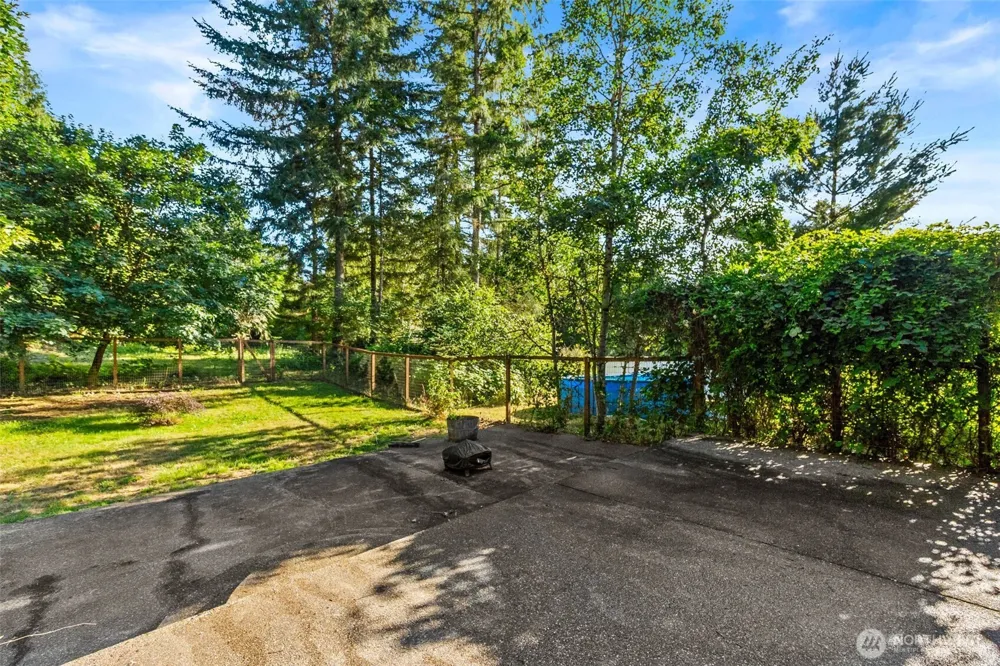 222 Oxbow Lake Lane Toledo, WA 98591