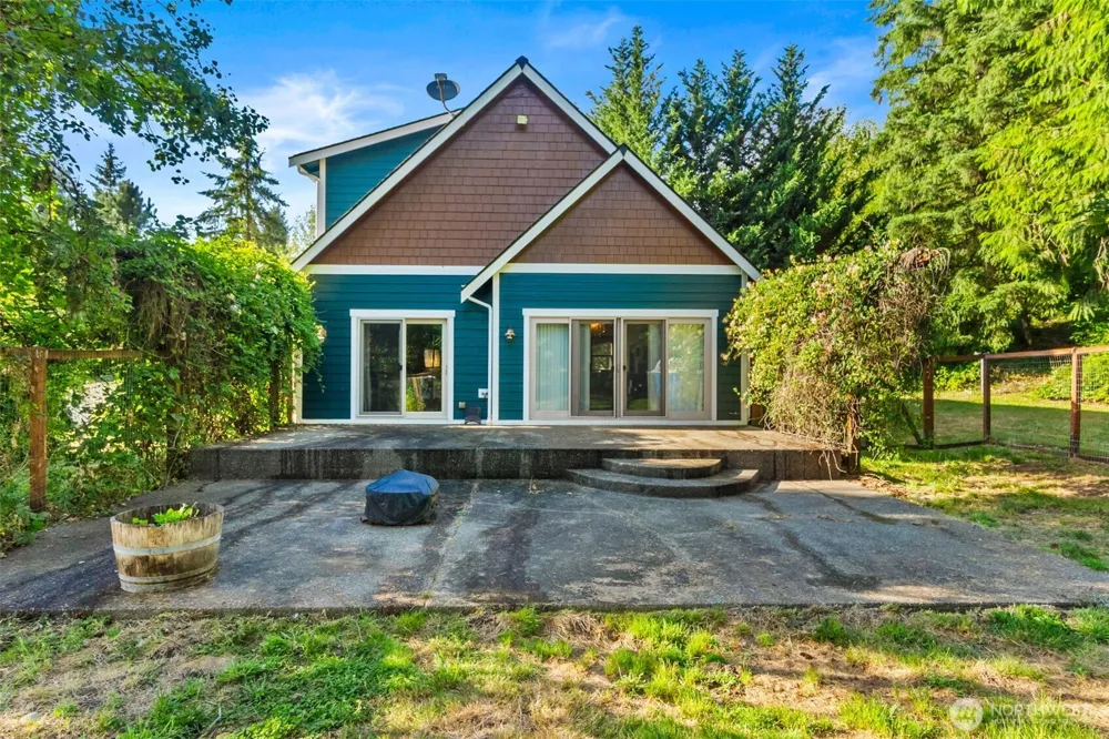 222 Oxbow Lake Lane Toledo, WA 98591