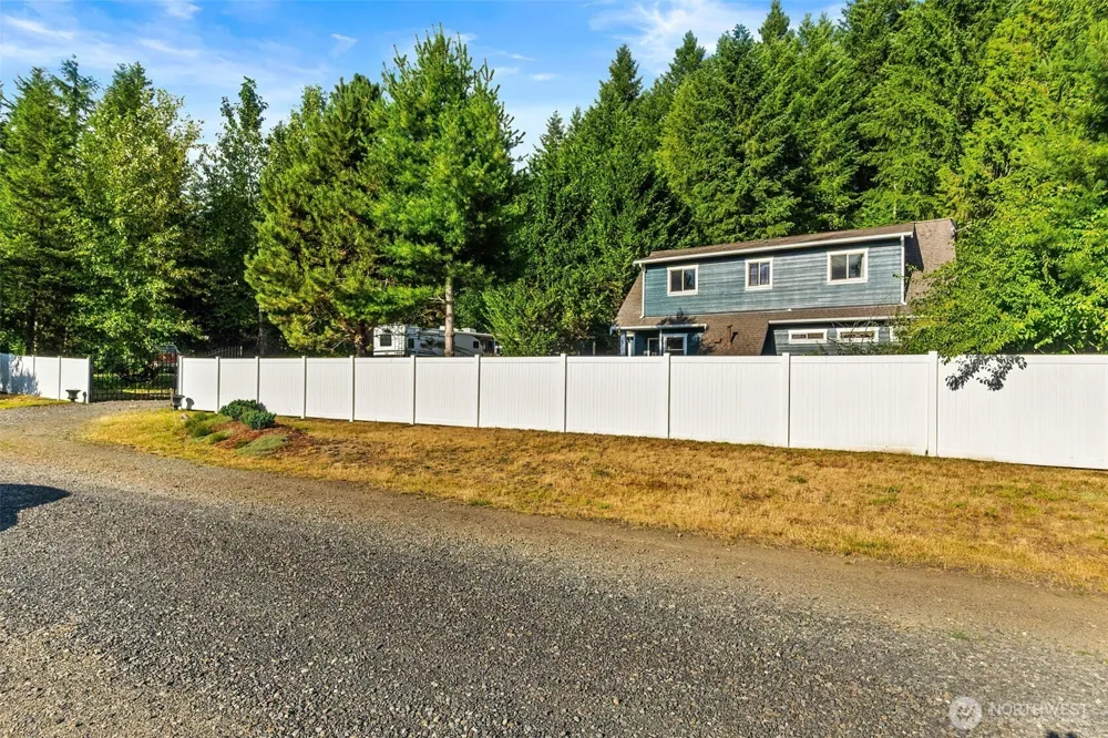 222 Oxbow Lake Lane Toledo, WA 98591
