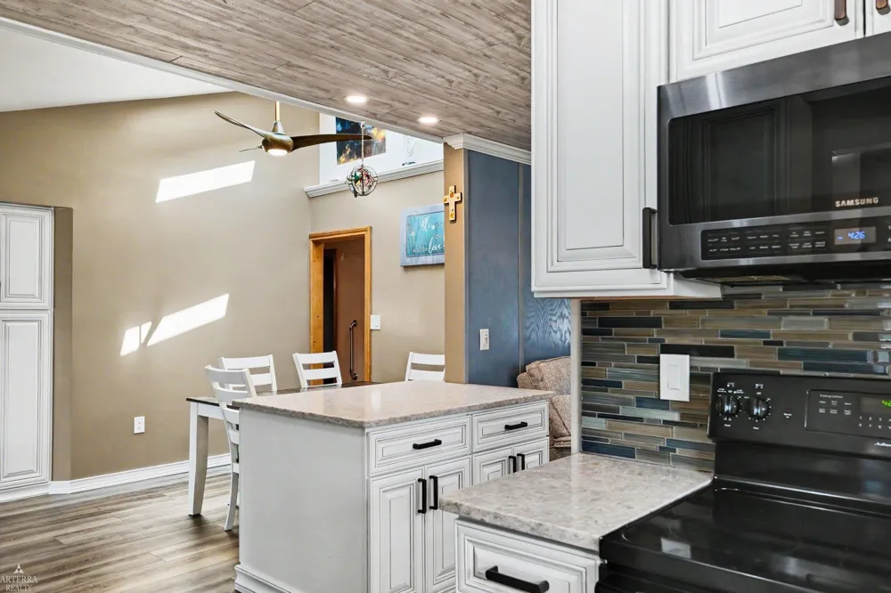 18039 S SUMMER LANE LANE Fraser City, MI 48026