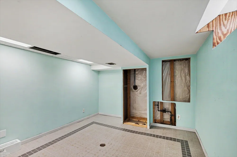 18039 S SUMMER LANE LANE Fraser City, MI 48026