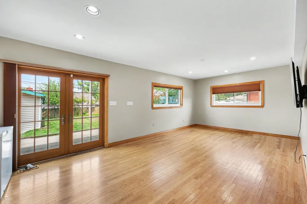 18039 S SUMMER LANE LANE Fraser City, MI 48026