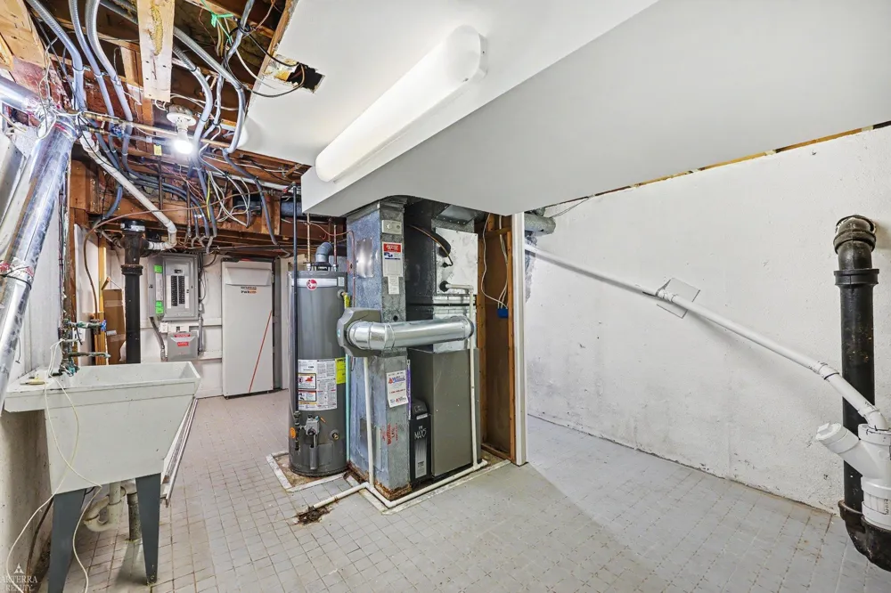 18039 S SUMMER LANE LANE Fraser City, MI 48026