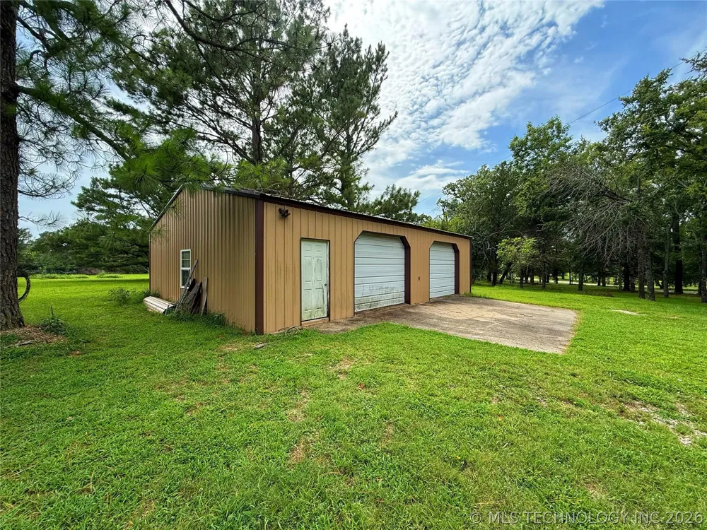 3512 3693P Holdenville, OK 74848