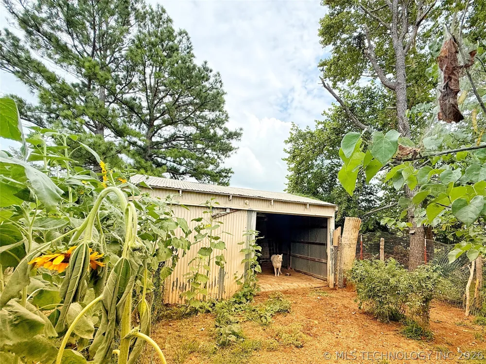 3512 3693P Holdenville, OK 74848