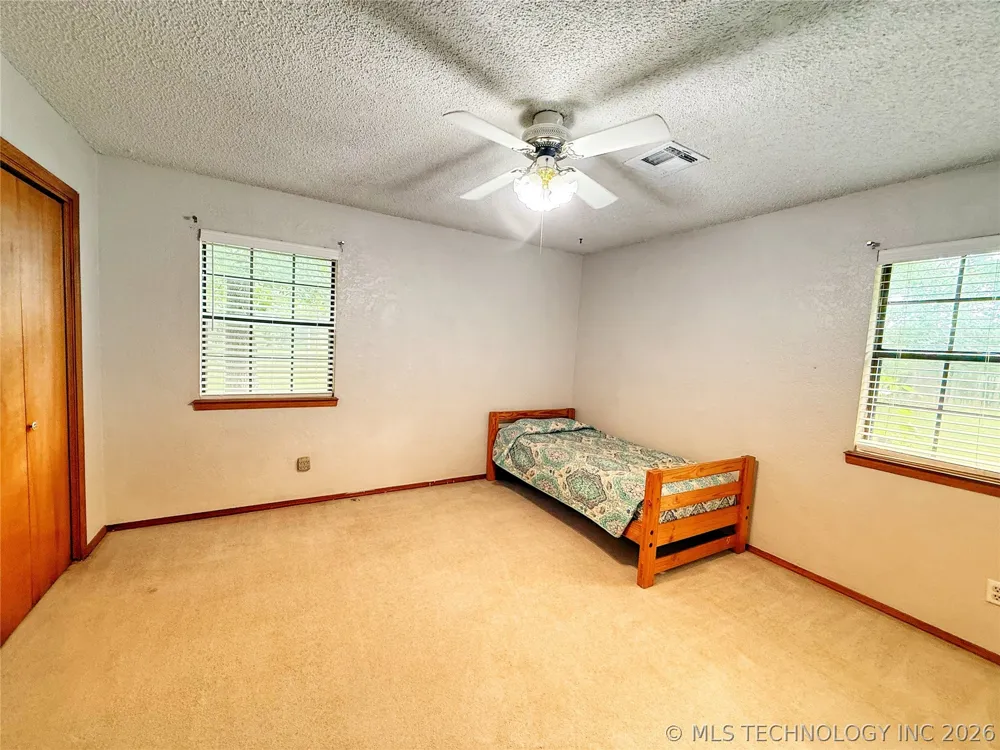 3512 3693P Holdenville, OK 74848