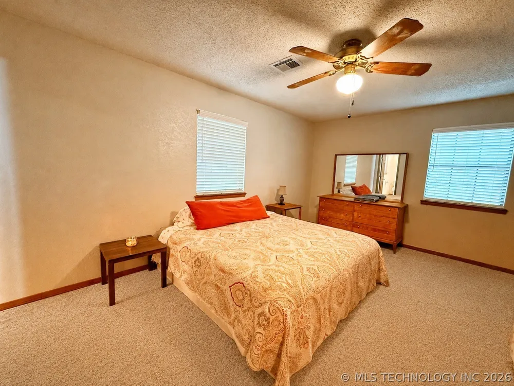 3512 3693P Holdenville, OK 74848