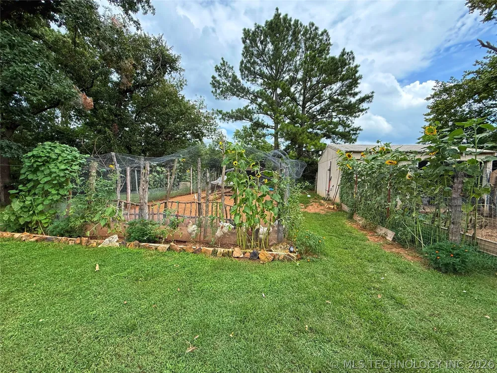 3512 3693P Holdenville, OK 74848