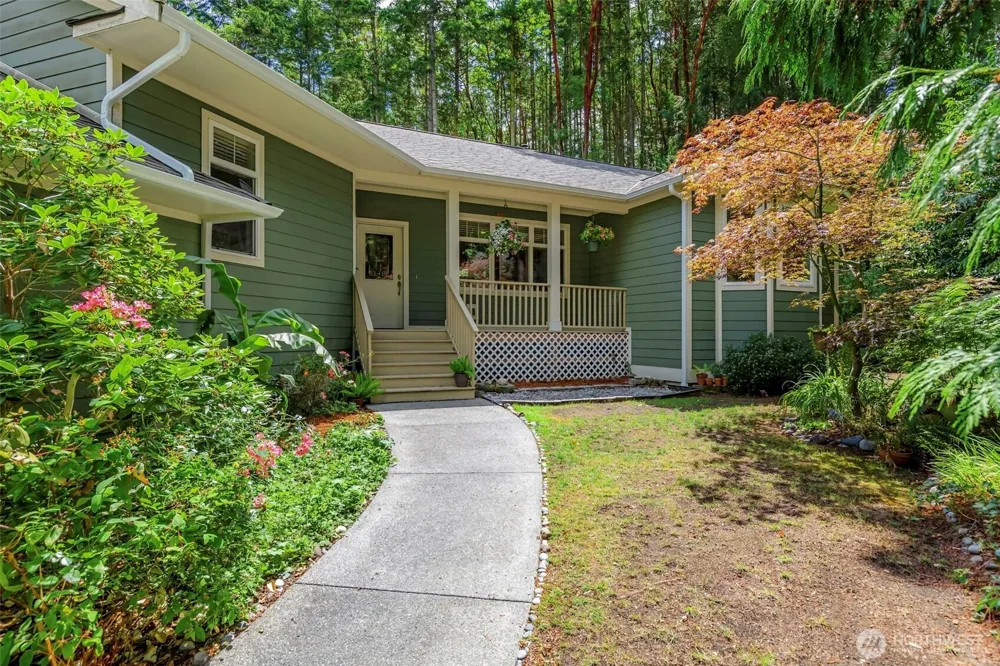 155 Louisa Street Port Townsend, WA 98368