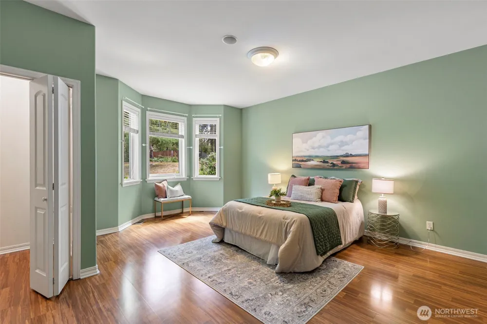 155 Louisa Street Port Townsend, WA 98368