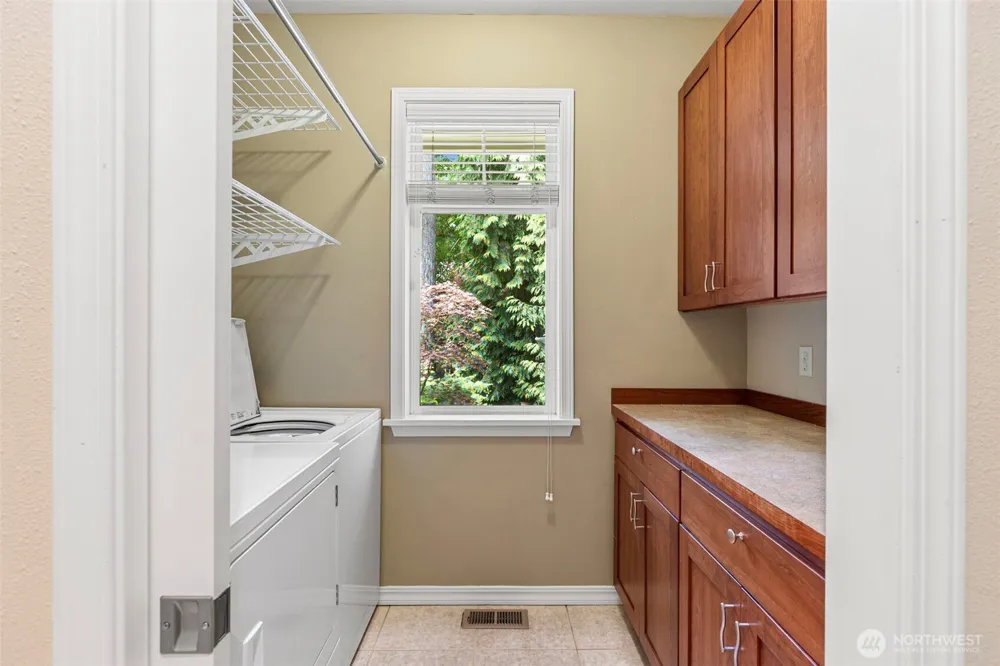 155 Louisa Street Port Townsend, WA 98368