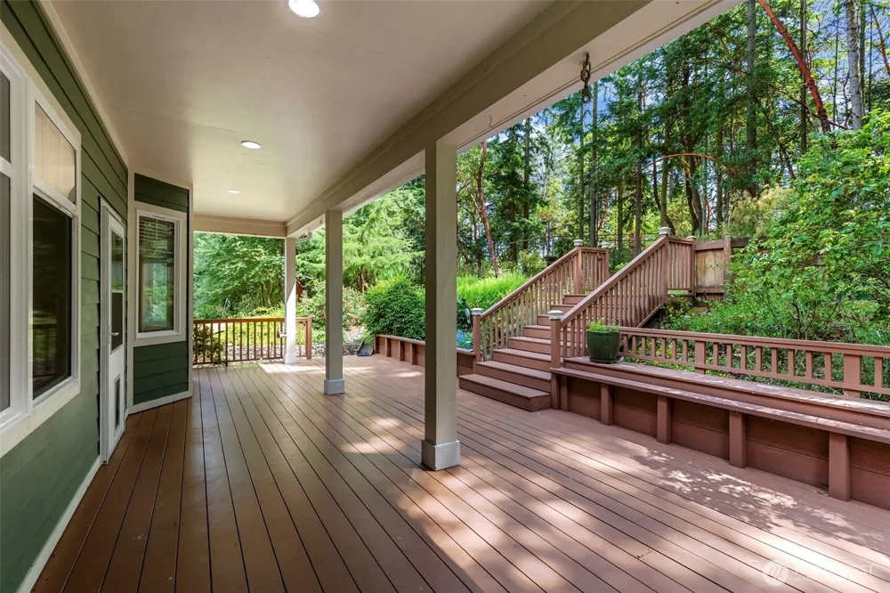 155 Louisa Street Port Townsend, WA 98368