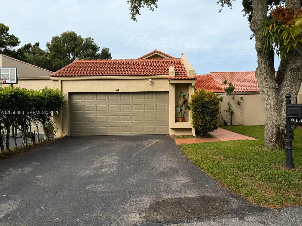 613 Patio Village Way Weston, FL 33326