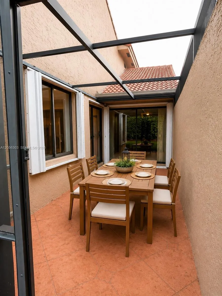 613 Patio Village Way Weston, FL 33326