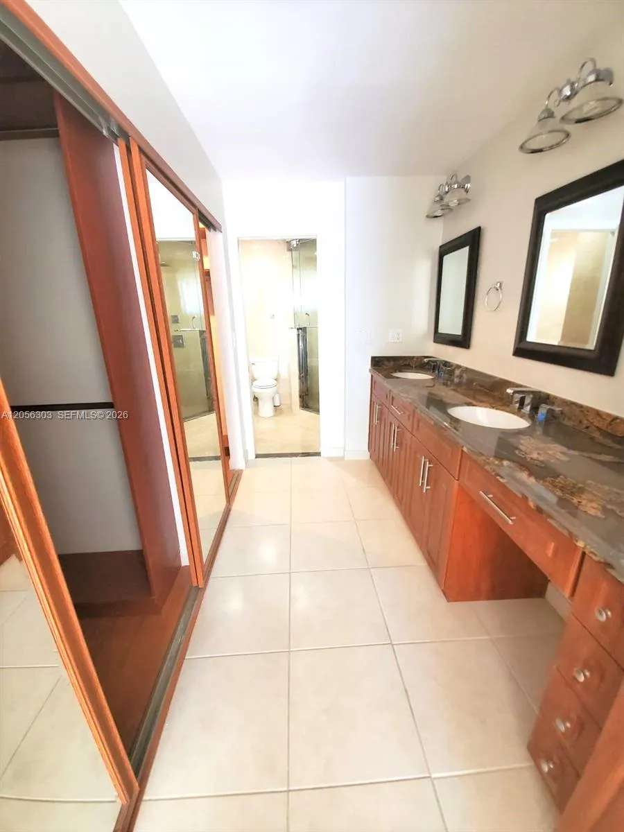 613 Patio Village Way Weston, FL 33326