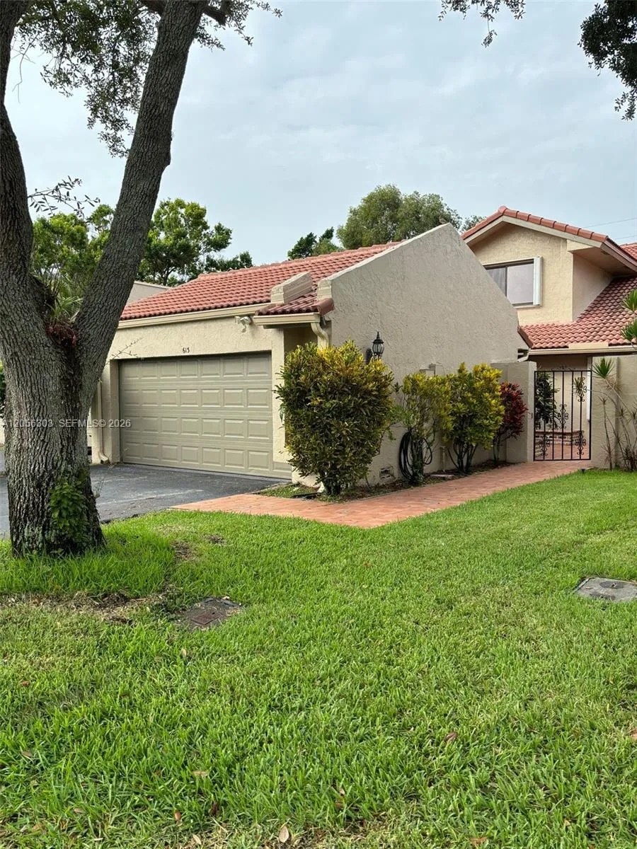 613 Patio Village Way Weston, FL 33326