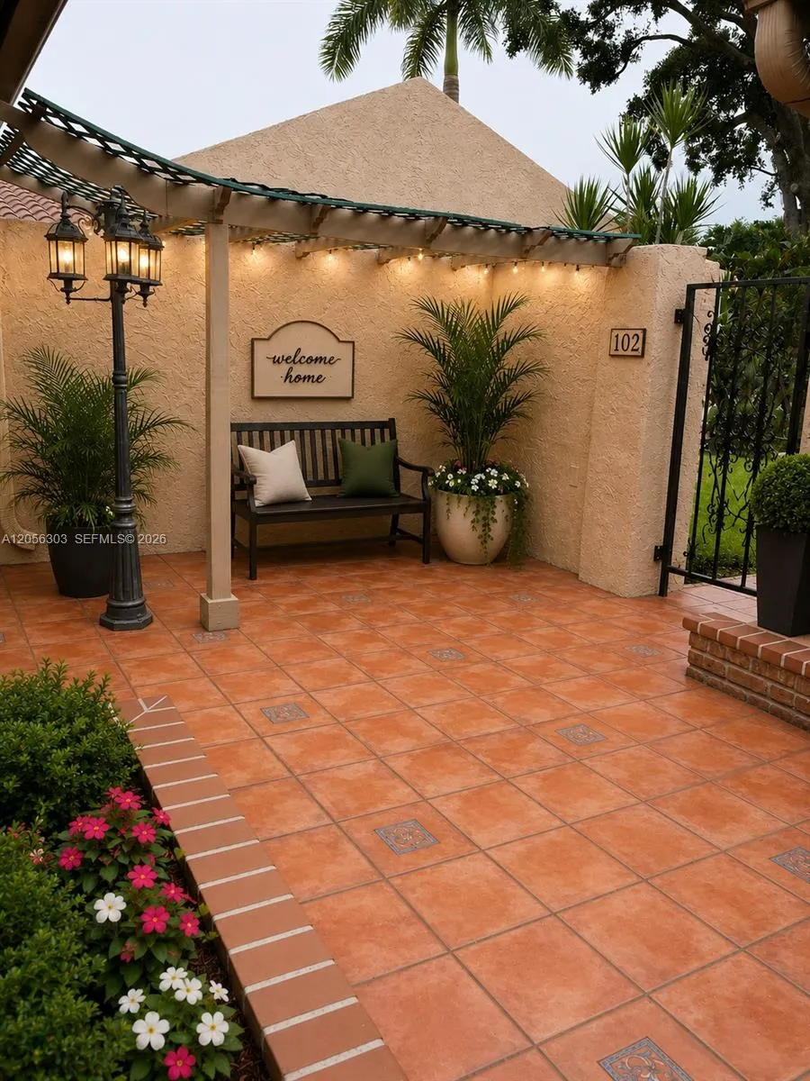 613 Patio Village Way Weston, FL 33326