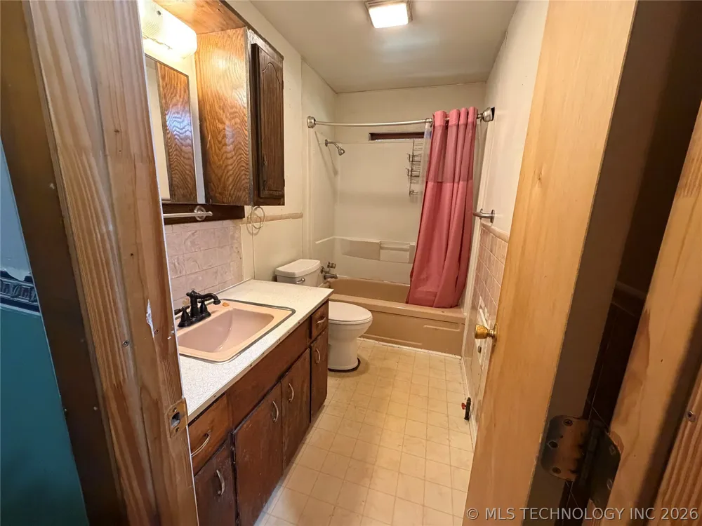 57 W Townsend Avenue McAlester, OK 74501