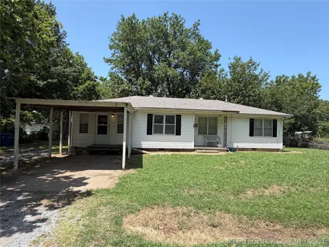 57 W Townsend Avenue