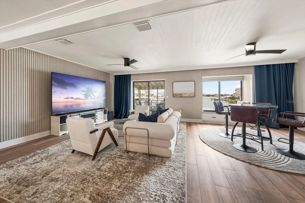 240 WINDWARD PSGE #401 Clearwater Beach, FL 33767