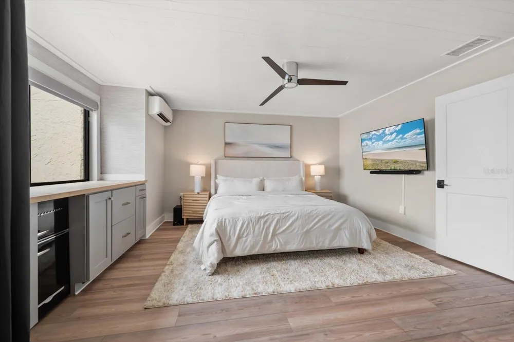 240 WINDWARD PSGE #401 Clearwater Beach, FL 33767