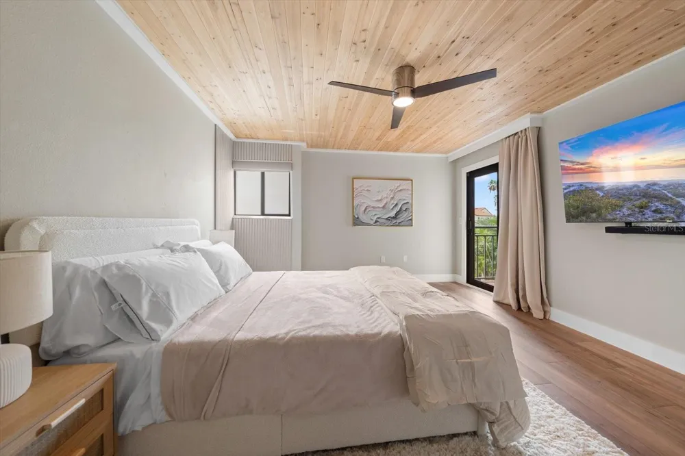 240 WINDWARD PSGE #401 Clearwater Beach, FL 33767