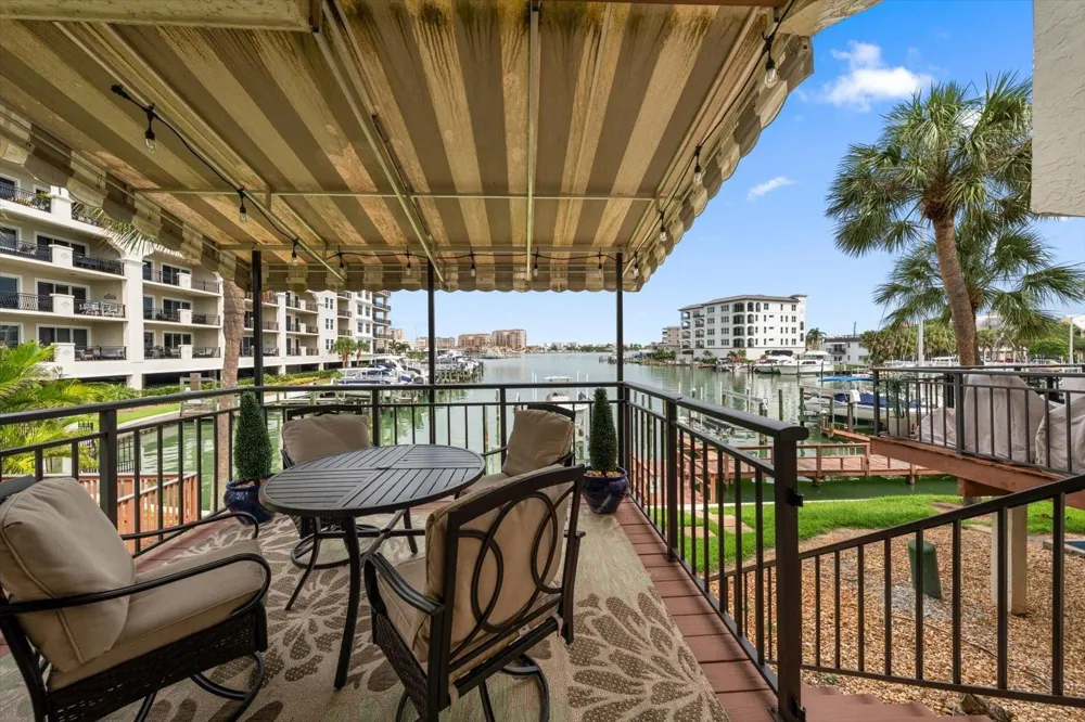240 WINDWARD PSGE #401 Clearwater Beach, FL 33767