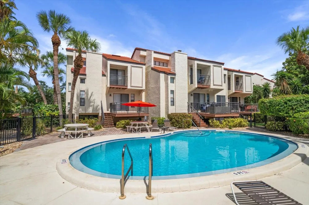 240 WINDWARD PSGE #401 Clearwater Beach, FL 33767