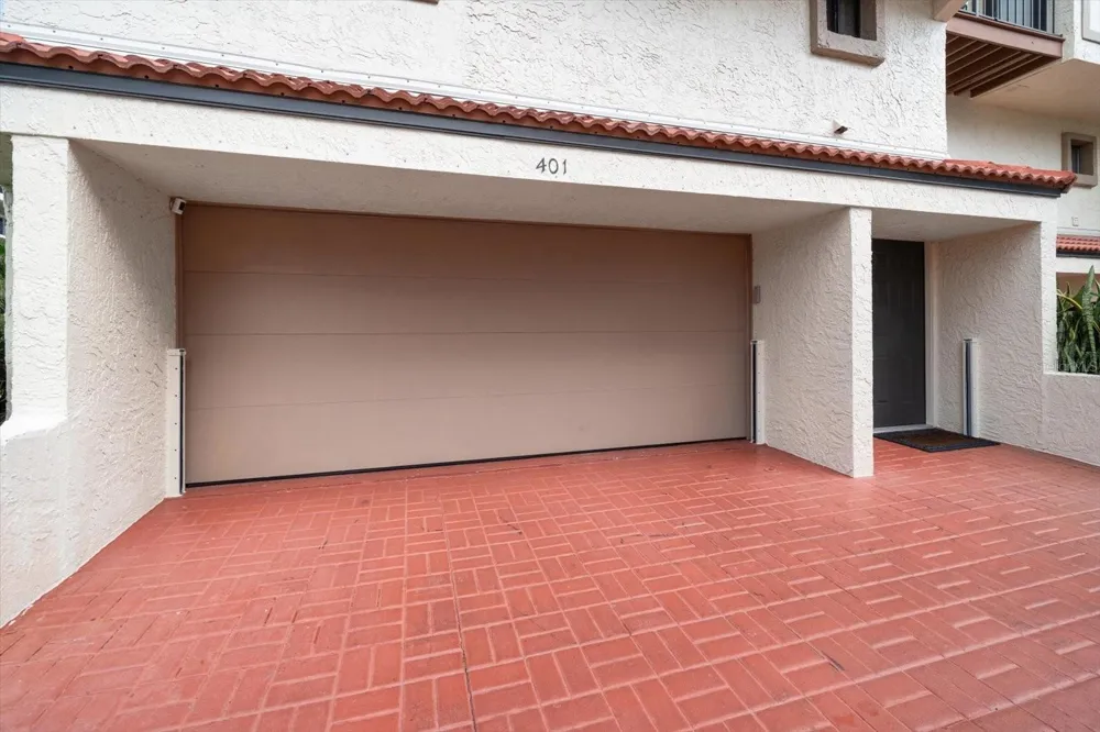 240 WINDWARD PSGE #401 Clearwater Beach, FL 33767