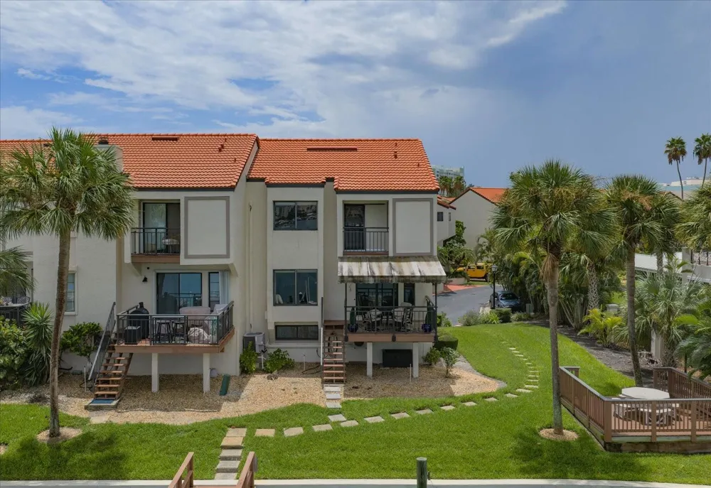 240 WINDWARD PSGE #401 Clearwater Beach, FL 33767