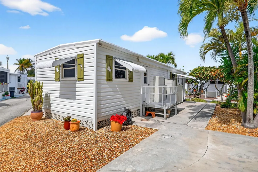 5 Cedar Drive #CD5 Briny Breezes, FL 33435