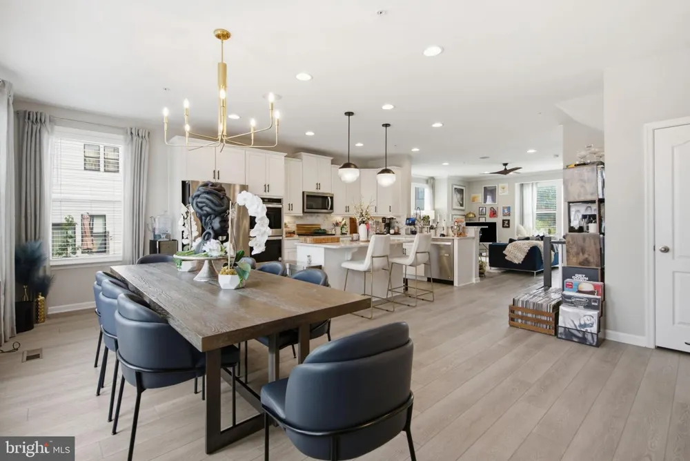 10313 VISTA MEADOW WAY Lanham, MD 20706