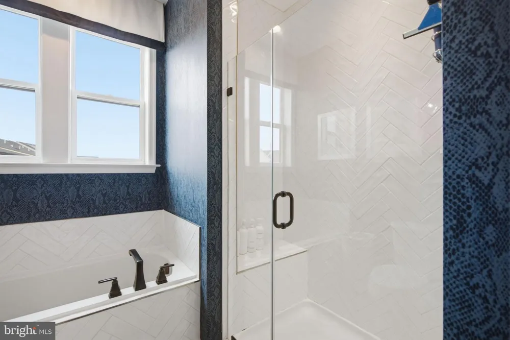 10313 VISTA MEADOW WAY Lanham, MD 20706