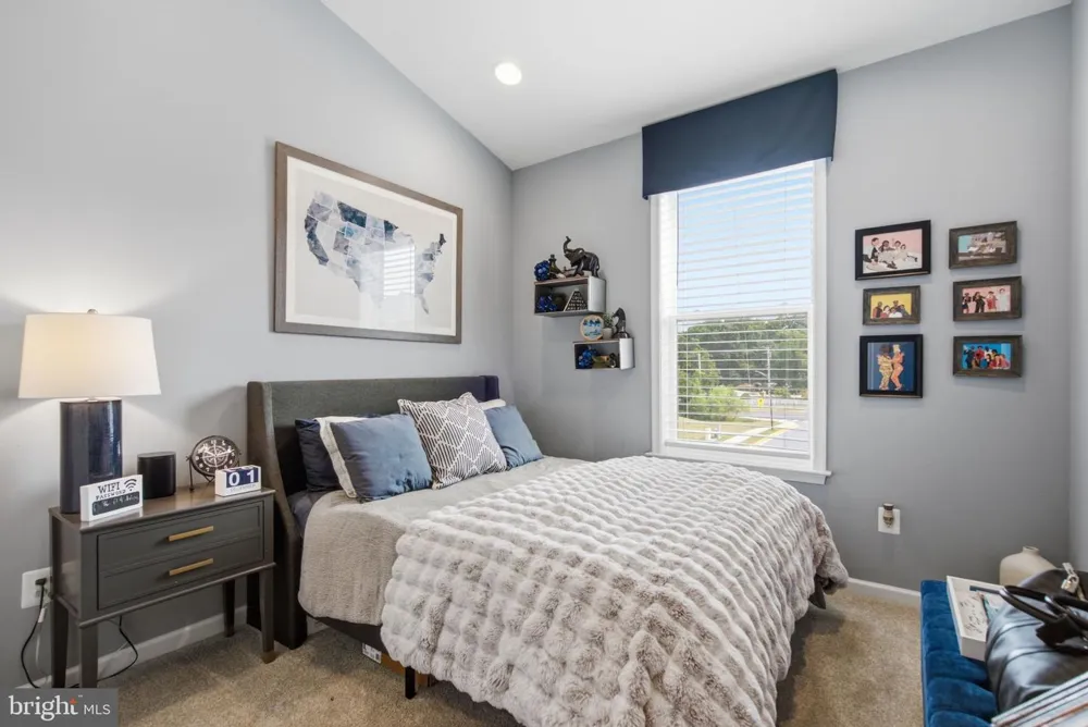 10313 VISTA MEADOW WAY Lanham, MD 20706