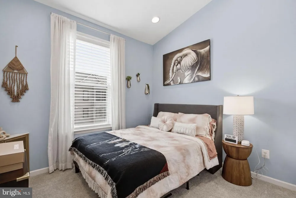 10313 VISTA MEADOW WAY Lanham, MD 20706
