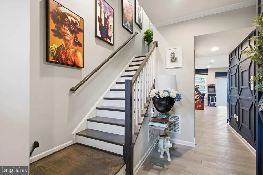 10313 VISTA MEADOW WAY Lanham, MD 20706