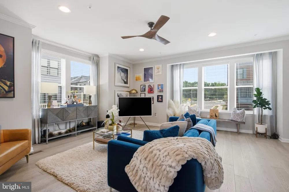 10313 VISTA MEADOW WAY Lanham, MD 20706