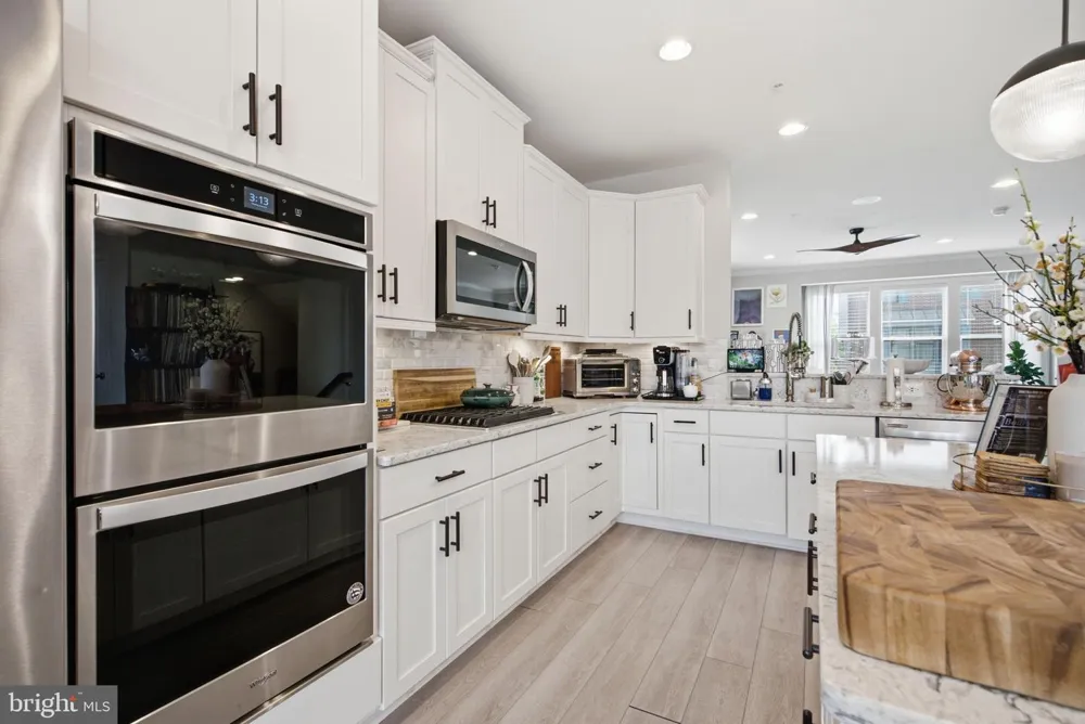 10313 VISTA MEADOW WAY Lanham, MD 20706